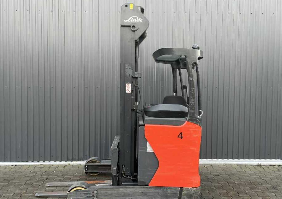 Linde R16-01 - Chariot à mât rétractable: photos 2 Linde R16-01 - Chariot à mât rétractable: photos 2