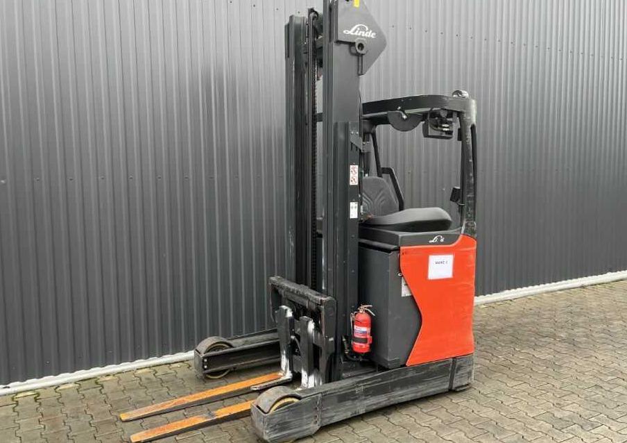 Linde R16-01 - Chariot à mât rétractable: photos 1 Linde R16-01 - Chariot à mât rétractable: photos 1