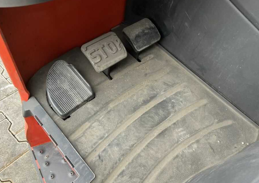 Chariot à mât rétractable Linde R16-01: photos 9 Chariot à mât rétractable Linde R16-01: photos 9