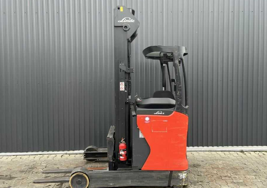 Linde R16-01 - Chariot à mât rétractable: photos 2 Linde R16-01 - Chariot à mât rétractable: photos 2