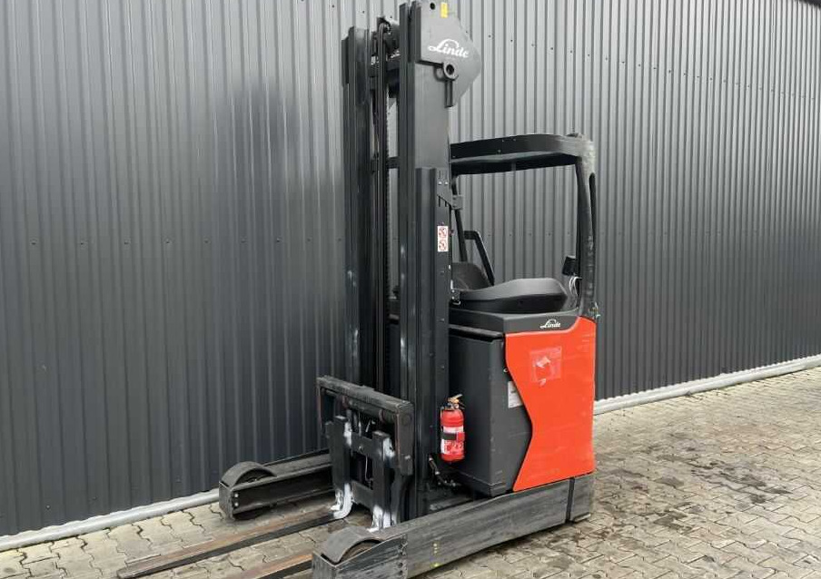 Linde R16-01 - Chariot à mât rétractable: photos 1 Linde R16-01 - Chariot à mât rétractable: photos 1