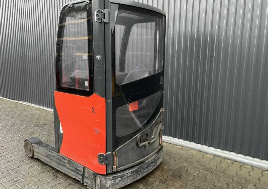 Linde R16HD-01 - Chariot à mât rétractable: photos 3 Linde R16HD-01 - Chariot à mât rétractable: photos 3
