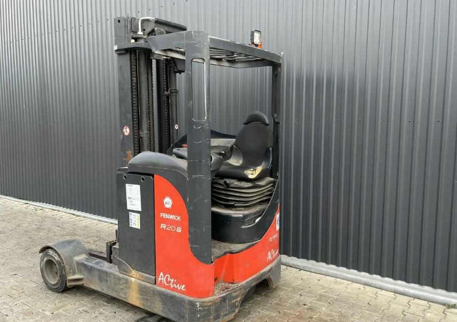 Linde R20G - Chariot à mât rétractable: photos 3 Linde R20G - Chariot à mât rétractable: photos 3