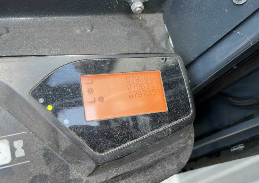 Toyota 7FBEST13 - Chariot élévateur électrique: photos 5 Toyota 7FBEST13 - Chariot élévateur électrique: photos 5