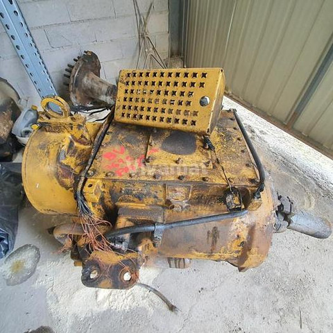 Tombereau Caterpillar 769D -: photos 9