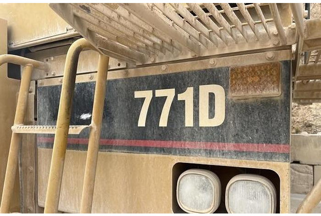 Caterpillar 771D - Tombereau: photos 5 Caterpillar 771D - Tombereau: photos 5