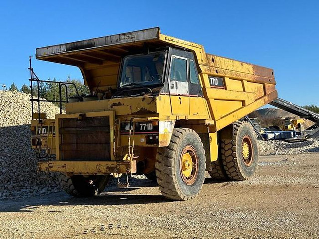 Caterpillar 771D - Tombereau: photos 3 Caterpillar 771D - Tombereau: photos 3