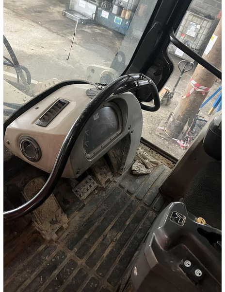 Caterpillar 963D - Chargeuse sur chenilles: photos 5 Caterpillar 963D - Chargeuse sur chenilles: photos 5