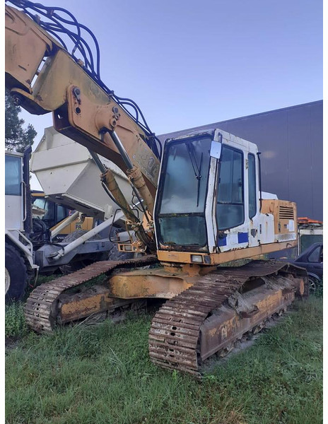 Liebherr R912 - Pièce universelle pour Pelle sur chenille: photos 2 Liebherr R912 - Pièce universelle pour Pelle sur chenille: photos 2