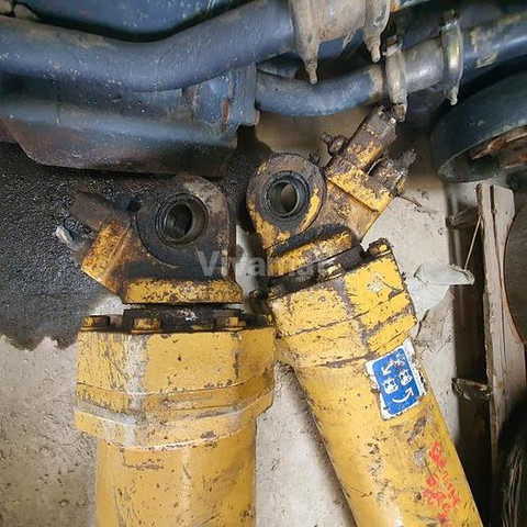 Caterpillar HG/08 VERRIN BENNE 769C 769D 771C 771D - - Pièces de rechange: photos 2 Caterpillar HG/08 VERRIN BENNE 769C 769D 771C 771D - - Pièces de rechange: photos 2