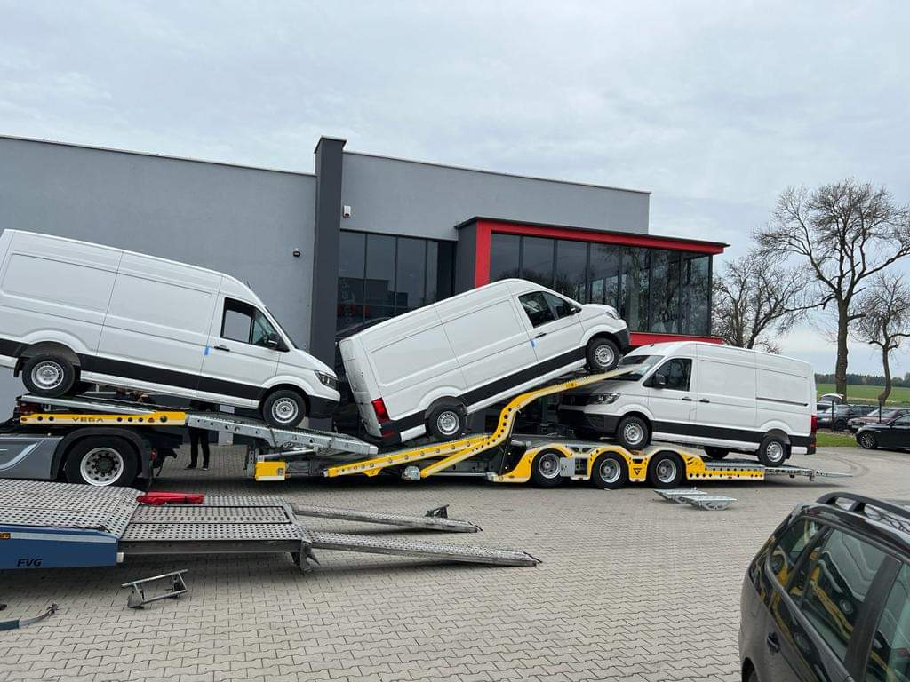 ALPHAMAX 3 AXLE TRUCK TRANSPORTER VEGA TRAILER - Semi-remorque porte-voitures: photos 4 ALPHAMAX 3 AXLE TRUCK TRANSPORTER VEGA TRAILER - Semi-remorque porte-voitures: photos 4