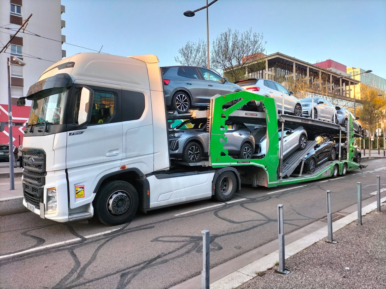 Car Carrier — crédit-bail Car Carrier: photos 8 Car Carrier — crédit-bail Car Carrier: photos 8