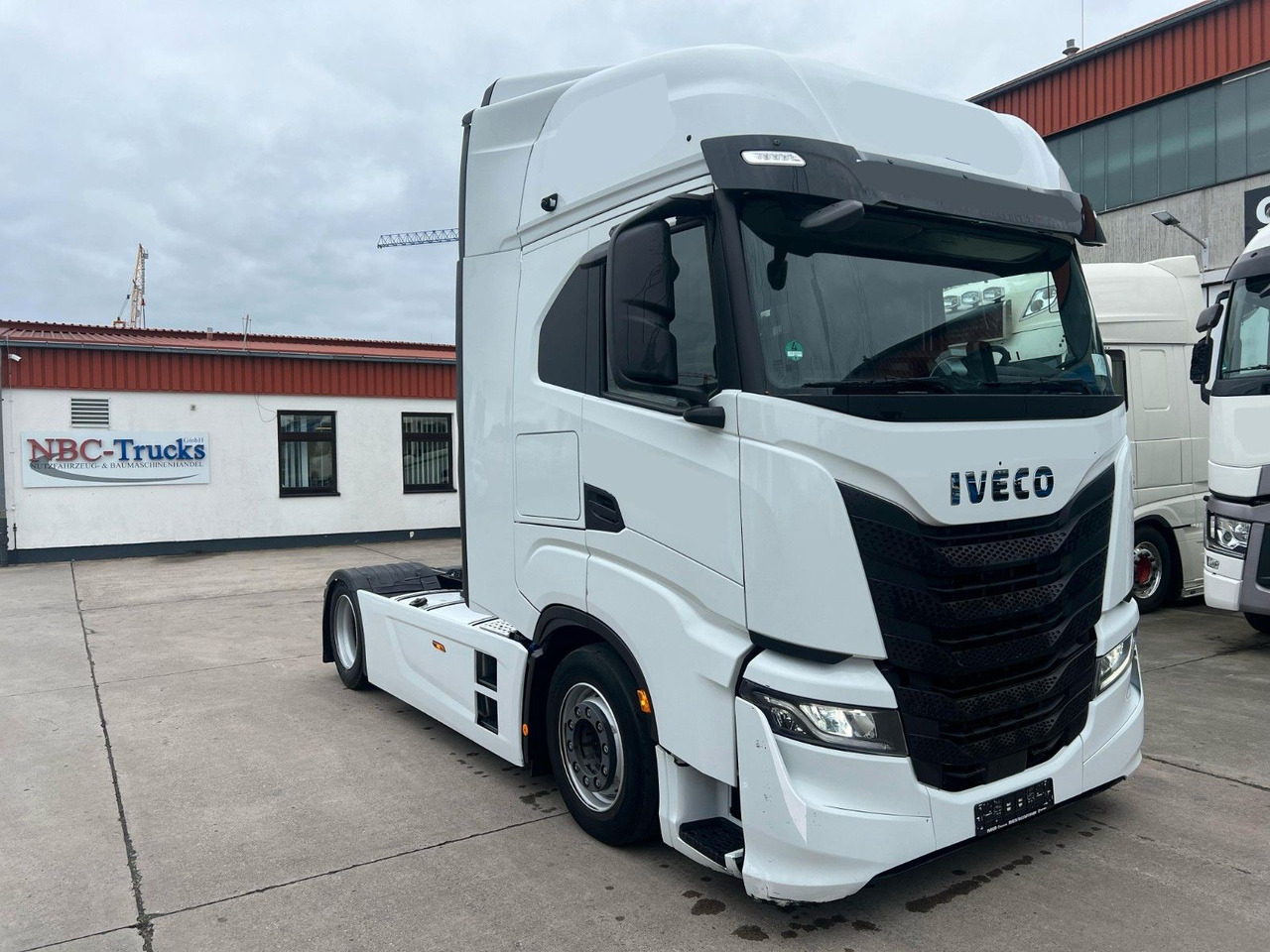 Iveco S-WAY 490 * RETARDER *ACC*NAVI*KAMERA*KLIMA* - Tracteur routier: photos 3 Iveco S-WAY 490 * RETARDER *ACC*NAVI*KAMERA*KLIMA* - Tracteur routier: photos 3
