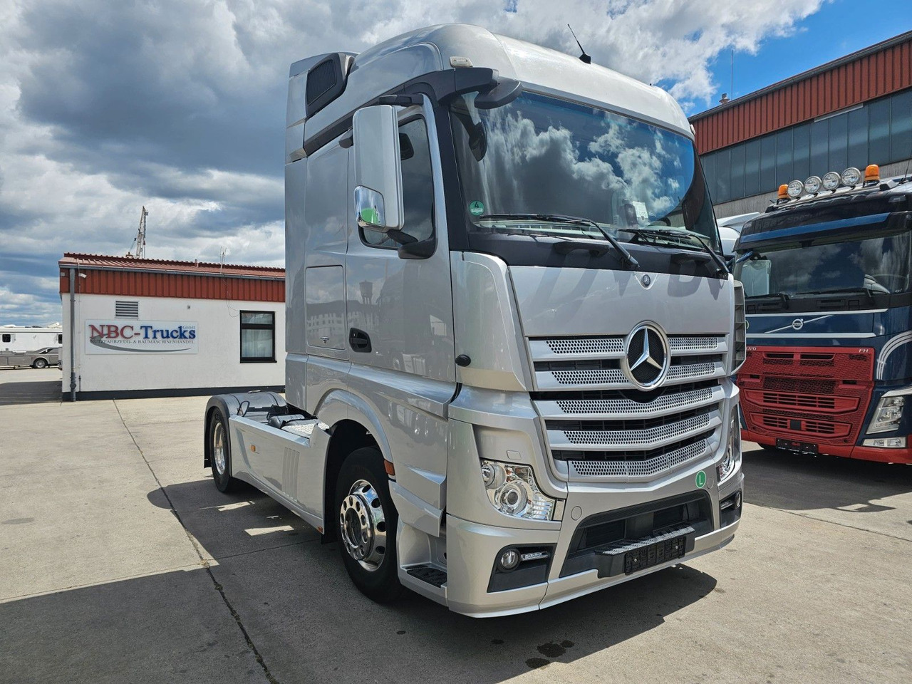 Mercedes-Benz ACTROS 1851 * 2X VORHANDEN * ACC * STANDH. *EUR5 - Tracteur routier: photos 3 Mercedes-Benz ACTROS 1851 * 2X VORHANDEN * ACC * STANDH. *EUR5 - Tracteur routier: photos 3