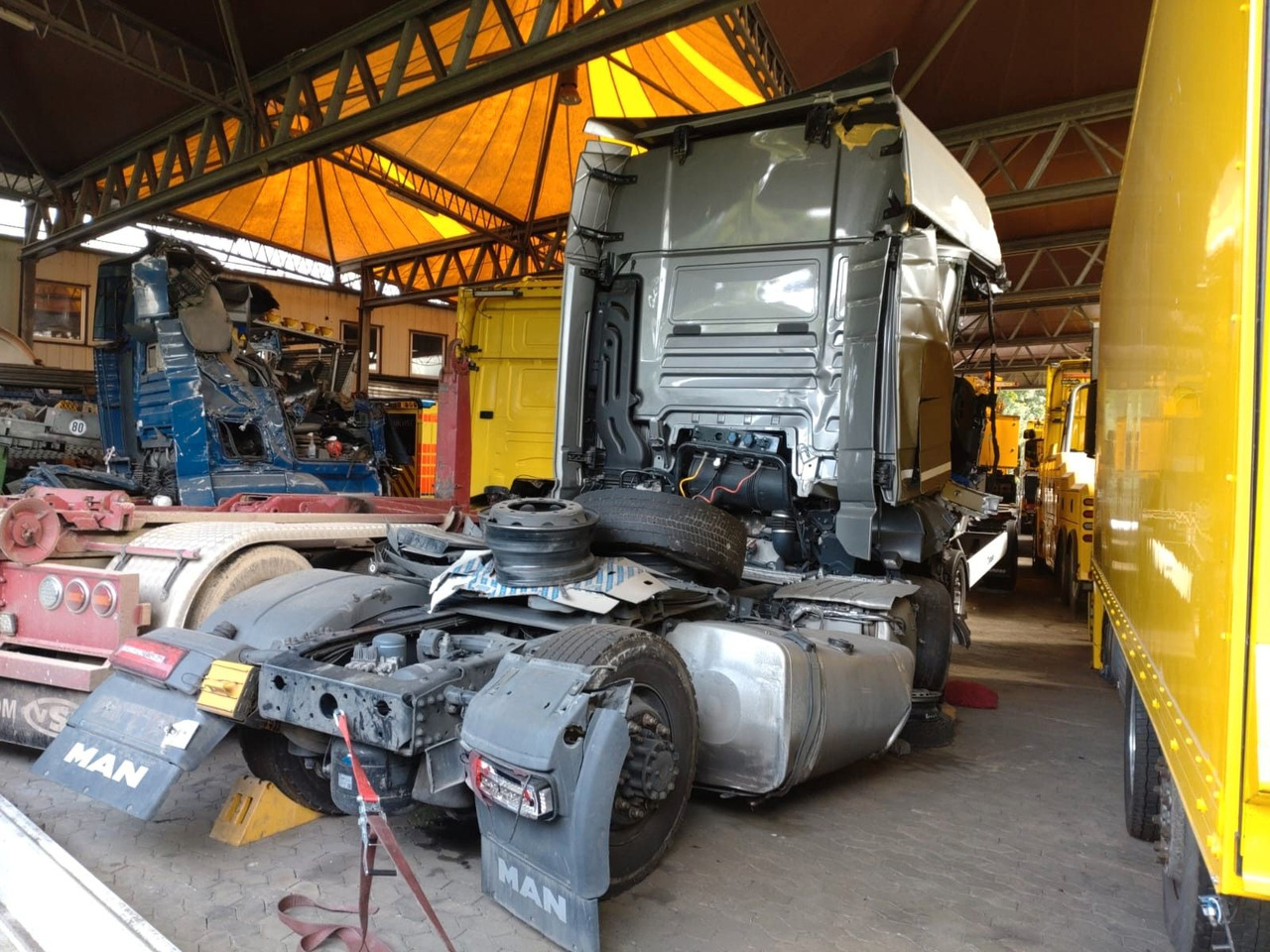 Tracteur routier MAN TGX 18.510: photos 13