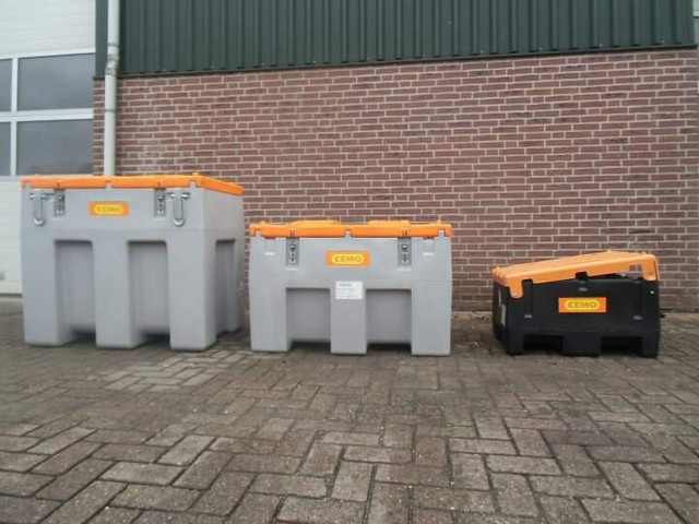 Brandstoftank kunststof - Camion citerne: photos 1 Brandstoftank kunststof - Camion citerne: photos 1