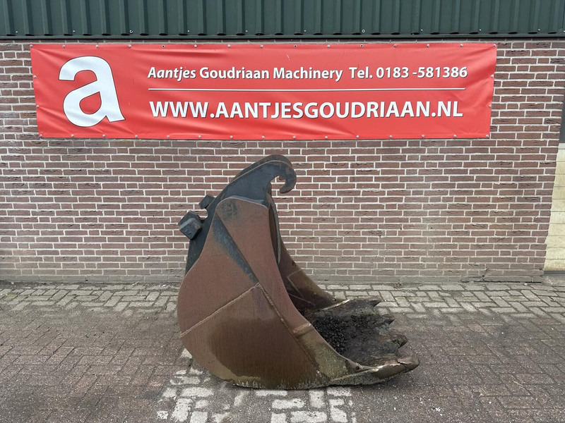 CW 40 - Godet pour Pelle: photos 1 CW 40 - Godet pour Pelle: photos 1