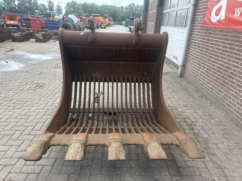 CW 40 - Godet pour Pelle: photos 3 CW 40 - Godet pour Pelle: photos 3