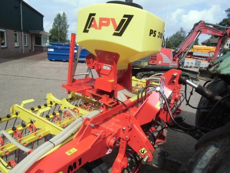 DOORZAAIMACHINE - Herse: photos 4 DOORZAAIMACHINE - Herse: photos 4