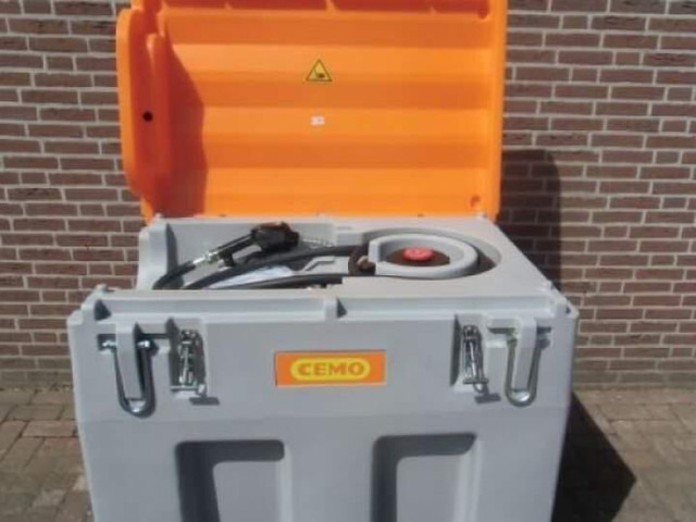 Kunststof dieseltank - Camion citerne: photos 2 Kunststof dieseltank - Camion citerne: photos 2