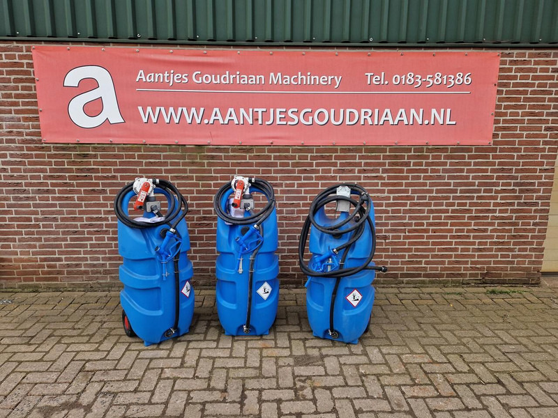 Mobiele kunststof tank voor AdBlue - Camion citerne: photos 1 Mobiele kunststof tank voor AdBlue - Camion citerne: photos 1