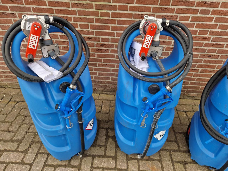 Mobiele kunststof tank voor AdBlue - Camion citerne: photos 4 Mobiele kunststof tank voor AdBlue - Camion citerne: photos 4