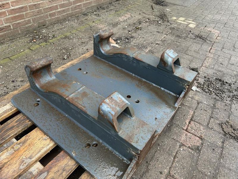 Snelwisselstuk systeem 2002 - Gebruikt - Attache rapide: photos 4 Snelwisselstuk systeem 2002 - Gebruikt - Attache rapide: photos 4