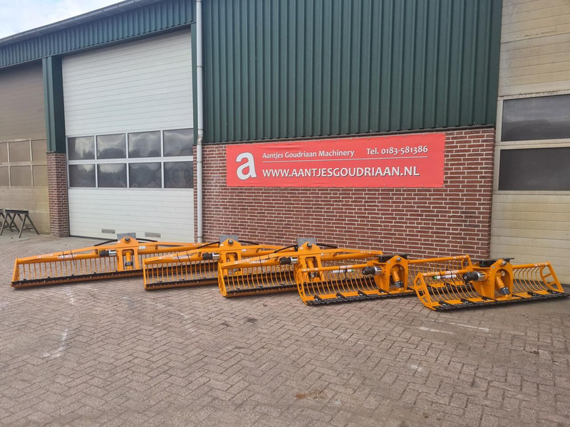 Grote vooraad maaikorfen - Godet: photos 1 Grote vooraad maaikorfen - Godet: photos 1