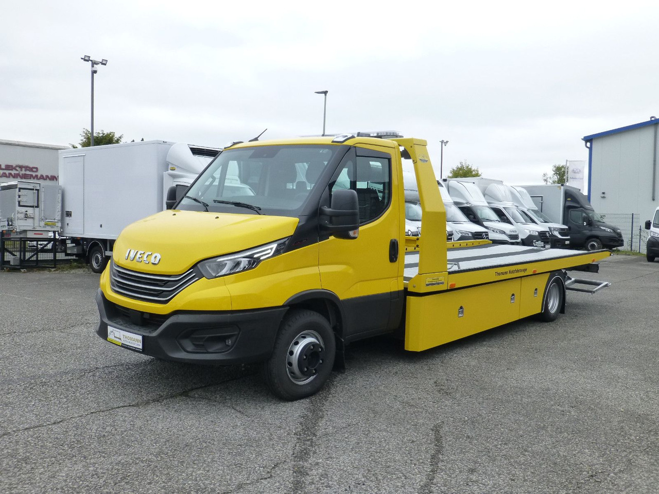Iveco DAILY 72C18 Schiebeplateu Luftfed Navi Hubbrille - Remorqueuse: photos 2 Iveco DAILY 72C18 Schiebeplateu Luftfed Navi Hubbrille - Remorqueuse: photos 2