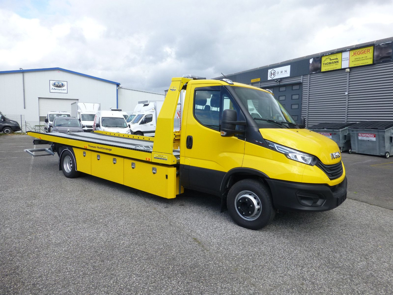 Iveco DAILY 72C18 Schiebeplateu Luftfed Navi Hubbrille - Remorqueuse: photos 1 Iveco DAILY 72C18 Schiebeplateu Luftfed Navi Hubbrille - Remorqueuse: photos 1