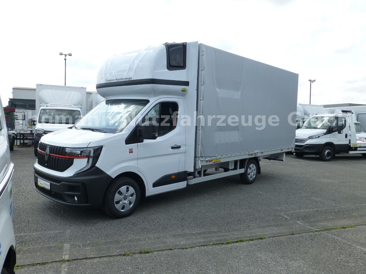 Renault NEW Master Pritsche Plane Schlafkabine - Utilitaire rideaux coulissants (PLSC): photos 2 Renault NEW Master Pritsche Plane Schlafkabine - Utilitaire rideaux coulissants (PLSC): photos 2