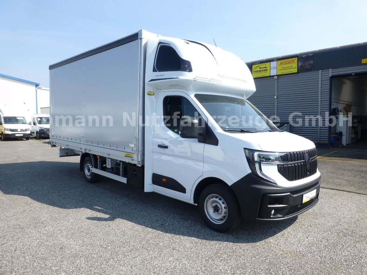 Renault NEW Master Pritsche Plane Schlafkabine - Utilitaire rideaux coulissants (PLSC): photos 2 Renault NEW Master Pritsche Plane Schlafkabine - Utilitaire rideaux coulissants (PLSC): photos 2