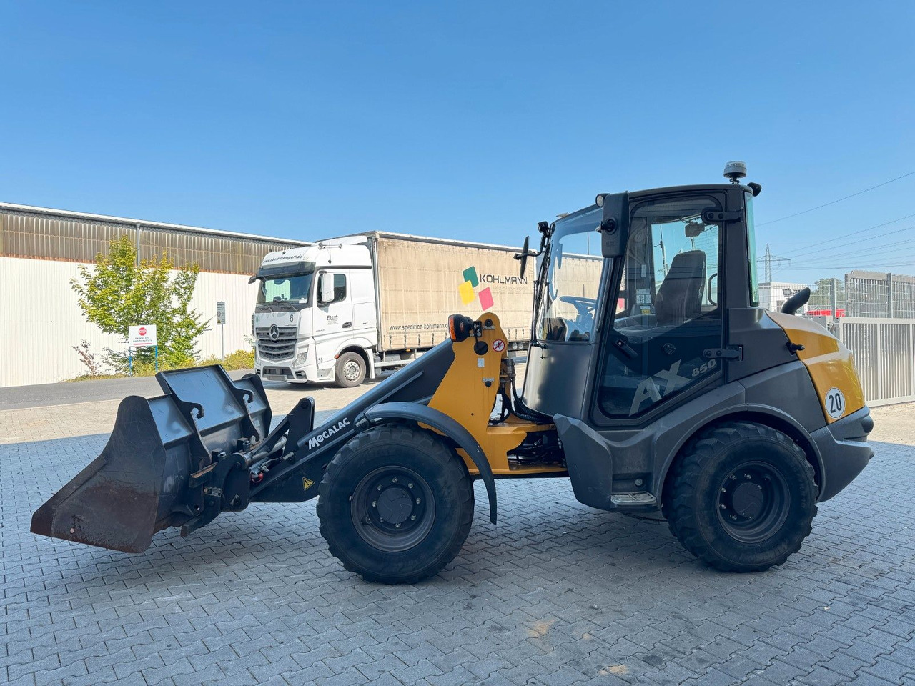 Ahlmann AX 850 / nur: 671h / 11.2022 / Gabel / Schaufel - Chargeuse sur pneus: photos 5 Ahlmann AX 850 / nur: 671h / 11.2022 / Gabel / Schaufel - Chargeuse sur pneus: photos 5