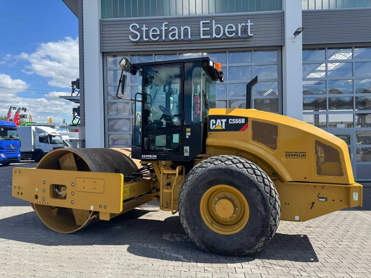 CAT CS66B / 2017 / nur 83h! / Klima / neuwertig! - Compacteur à pieds de mouton/ Monocylindre: photos 5 CAT CS66B / 2017 / nur 83h! / Klima / neuwertig! - Compacteur à pieds de mouton/ Monocylindre: photos 5