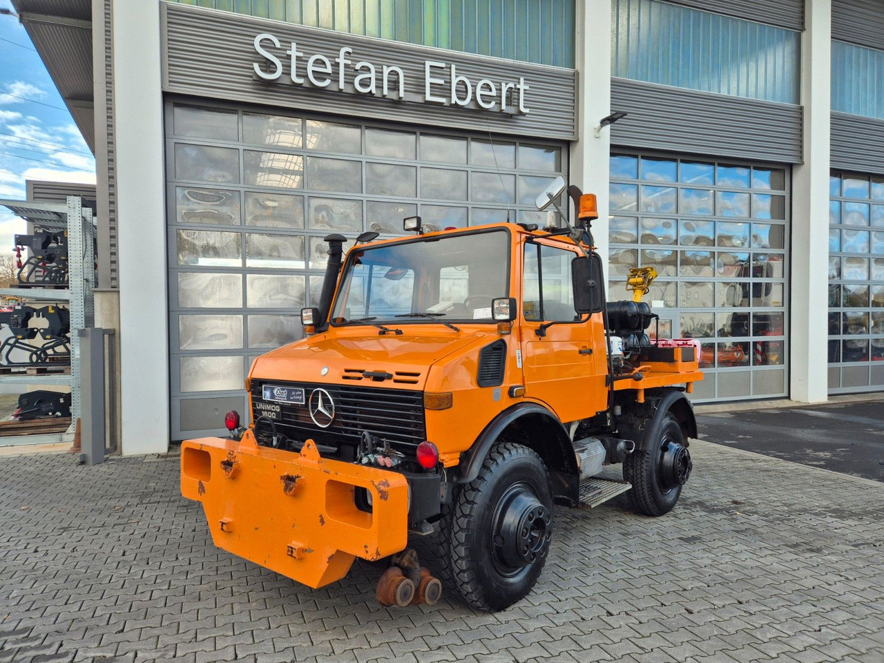 Mercedes-Benz Unimog U1600 4x4 Zweiweg ZW 100 S Railway 11584h - Camion: photos 4 Mercedes-Benz Unimog U1600 4x4 Zweiweg ZW 100 S Railway 11584h - Camion: photos 4