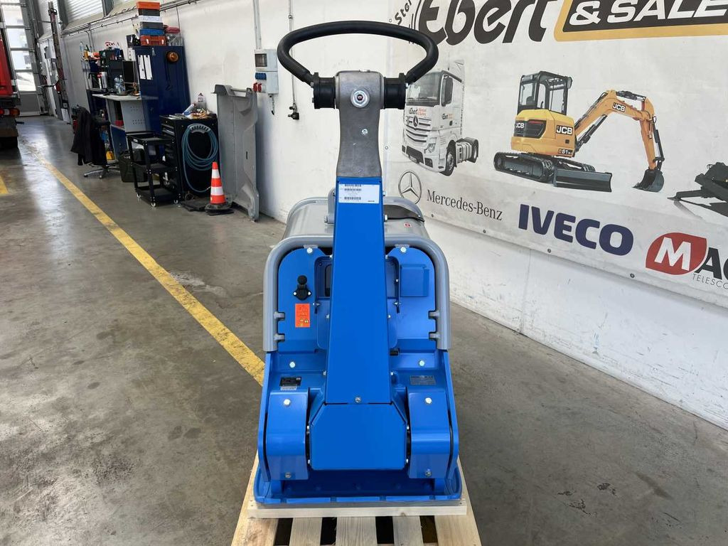 Weber CR 9 WSA Hatz-Diesel / 743 kg Rüttelplatte  - Engins de chantier: photos 5 Weber CR 9 WSA Hatz-Diesel / 743 kg Rüttelplatte  - Engins de chantier: photos 5