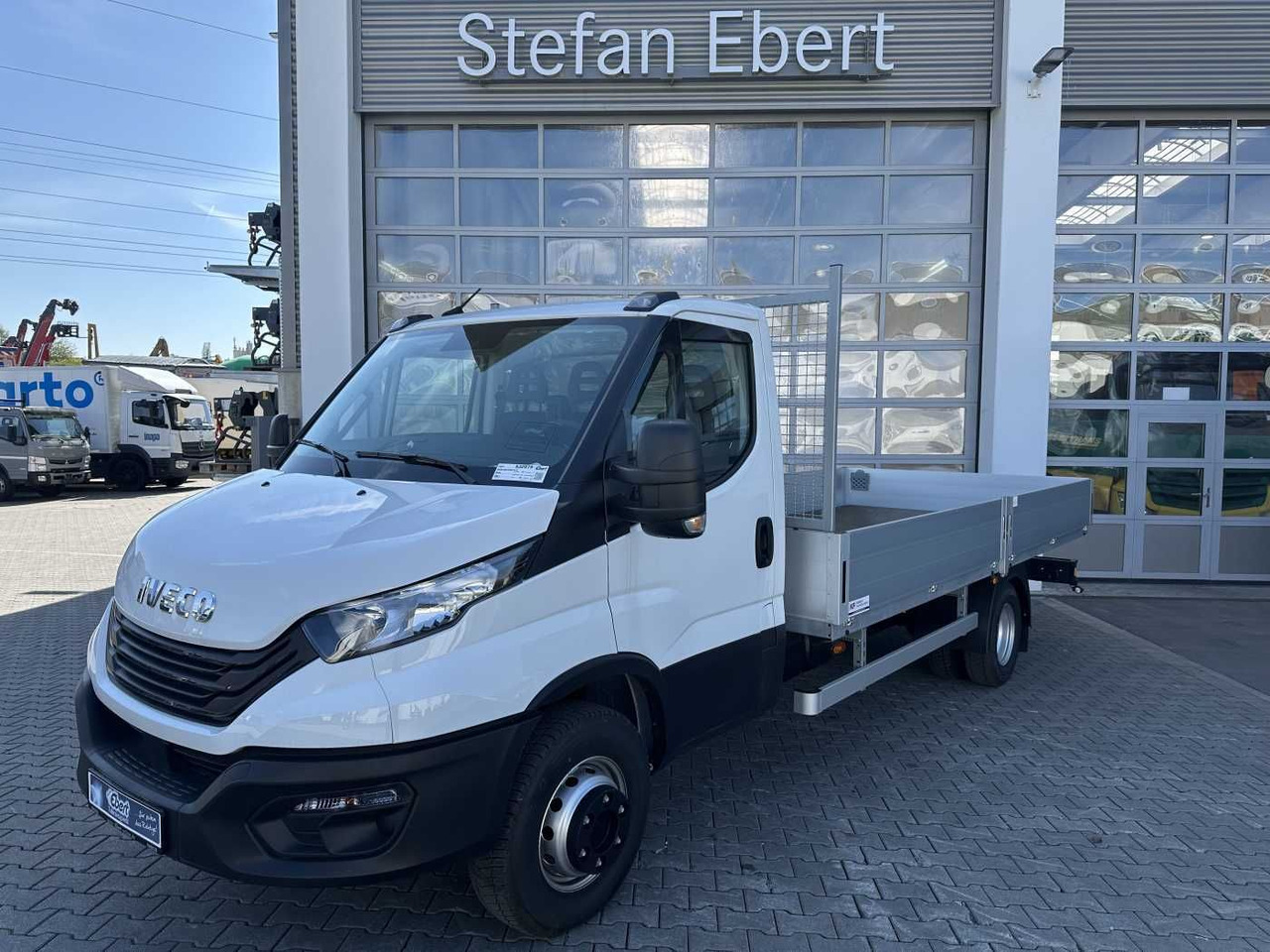 Iveco 60C16H 3.0L *R4.350mm*AHK*3-Sitze*Klima* - Utilitaire plateau: photos 1 Iveco 60C16H 3.0L *R4.350mm*AHK*3-Sitze*Klima* - Utilitaire plateau: photos 1