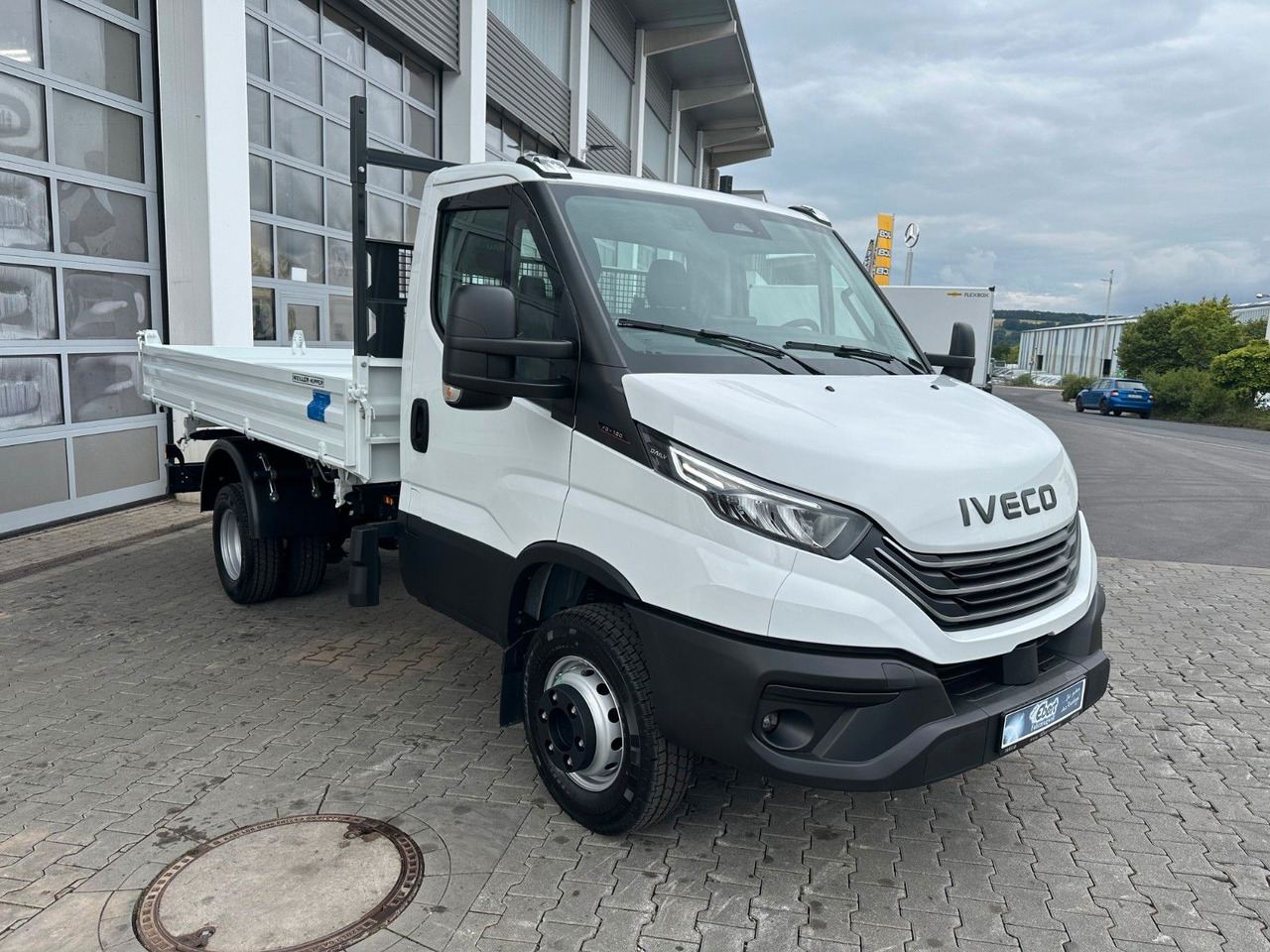Iveco 70C18H 3-S.-Kipper Meiller *R3.450mm*2xAHK* - Utilitaire benne: photos 3 Iveco 70C18H 3-S.-Kipper Meiller *R3.450mm*2xAHK* - Utilitaire benne: photos 3