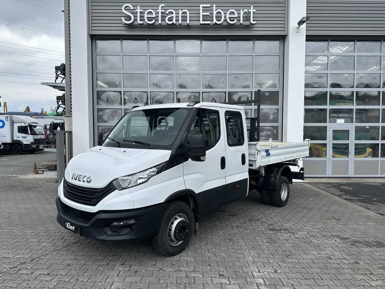 Iveco 70C18H 3-S.Kipper *R.3750mm*7Sitze*AHK* - Utilitaire benne: photos 1 Iveco 70C18H 3-S.Kipper *R.3750mm*7Sitze*AHK* - Utilitaire benne: photos 1