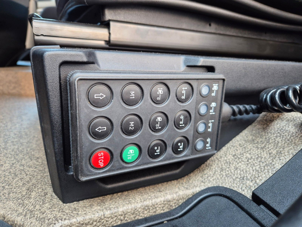 Camion pour le transport de boissons Iveco AS260S50Y/FS Schwenkwand LBW 2xAHK CAM Intarder: photos 27