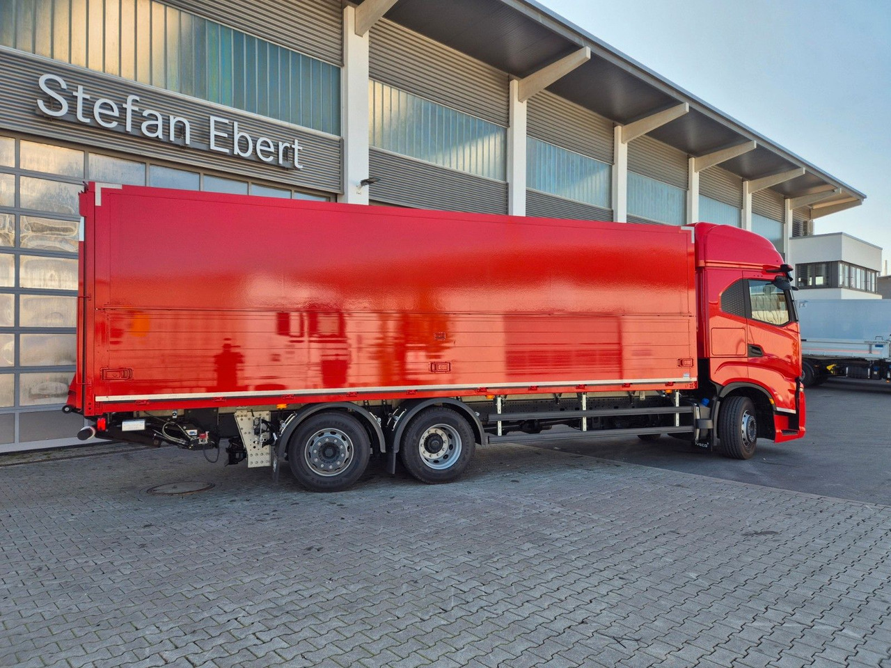 Camion pour le transport de boissons Iveco AS260S50Y/FS Schwenkwand LBW 2xAHK CAM Intarder: photos 34