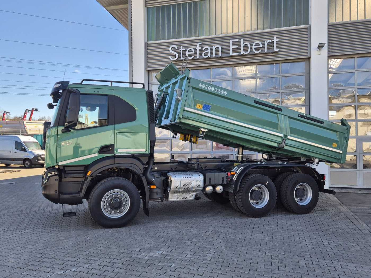 Iveco AT300X48Z HR OFF 6x6 Meiller-Kipper + Bordmatik - Camion benne: photos 2 Iveco AT300X48Z HR OFF 6x6 Meiller-Kipper + Bordmatik - Camion benne: photos 2