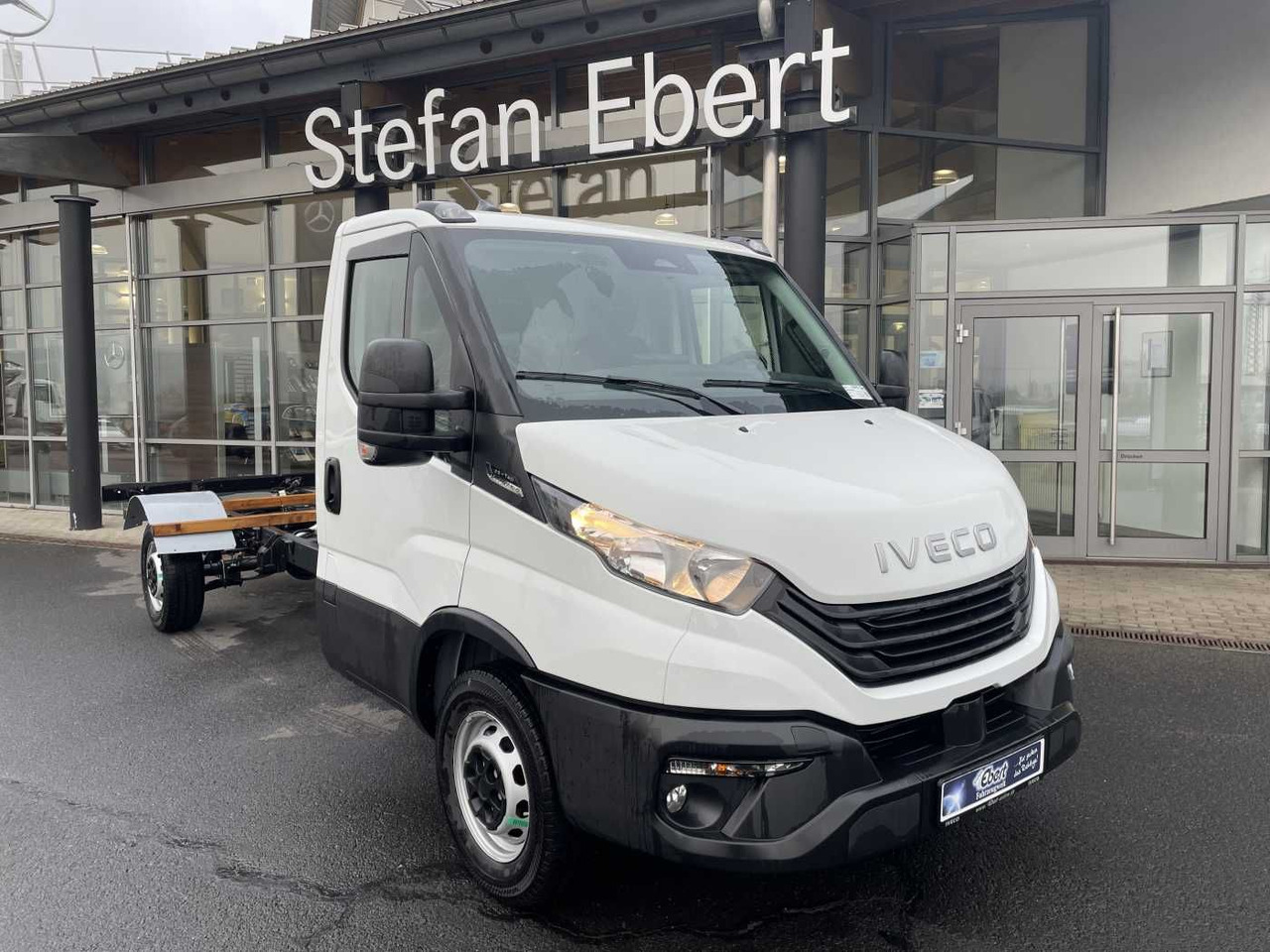 Iveco Daily 35S14H A8 *R4100mm*Automatik*Luft* - Fourgon grand volume: photos 1 Iveco Daily 35S14H A8 *R4100mm*Automatik*Luft* - Fourgon grand volume: photos 1