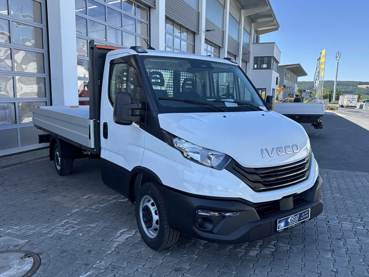 Iveco Daily 35S16 3.0L *R3.750mm*AHK* 2x - Utilitaire plateau: photos 3 Iveco Daily 35S16 3.0L *R3.750mm*AHK* 2x - Utilitaire plateau: photos 3