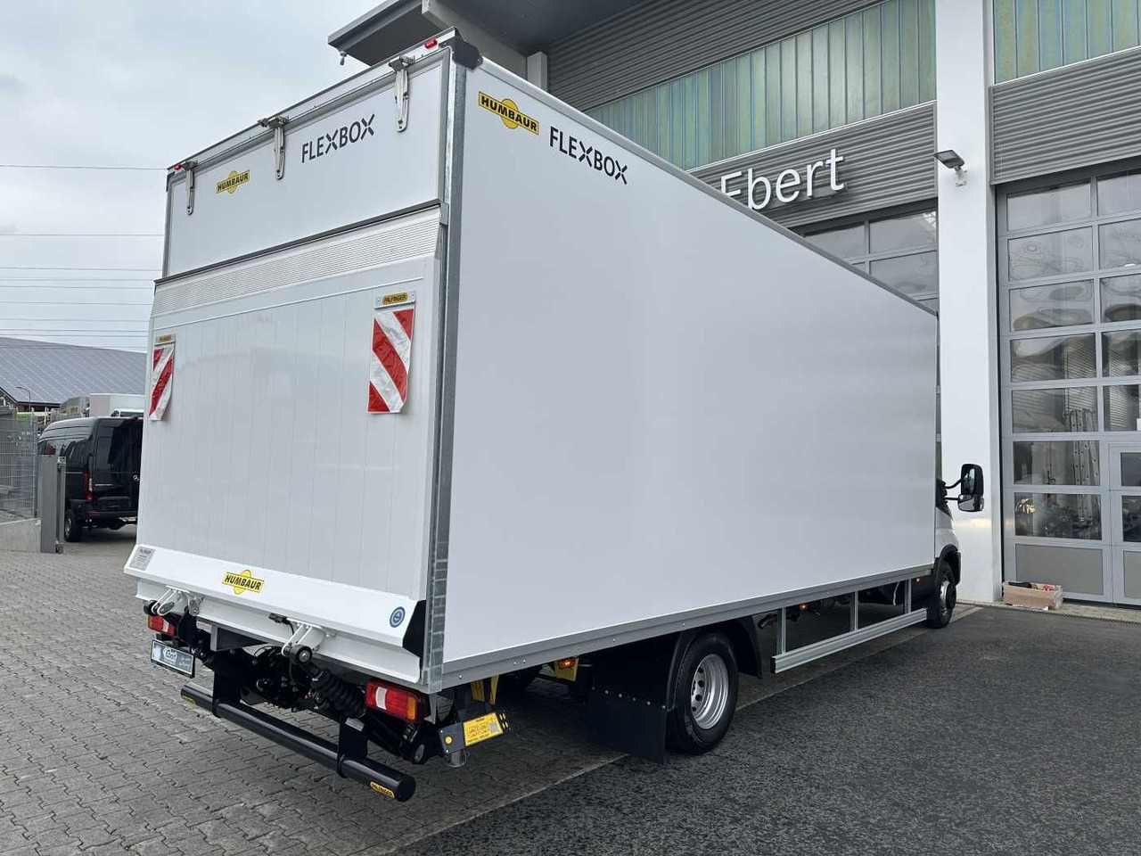 Iveco Daily 70C18 HA8 *R5.100mm*LBW*Luft*Automatik* - Fourgon grand volume: photos 5 Iveco Daily 70C18 HA8 *R5.100mm*LBW*Luft*Automatik* - Fourgon grand volume: photos 5