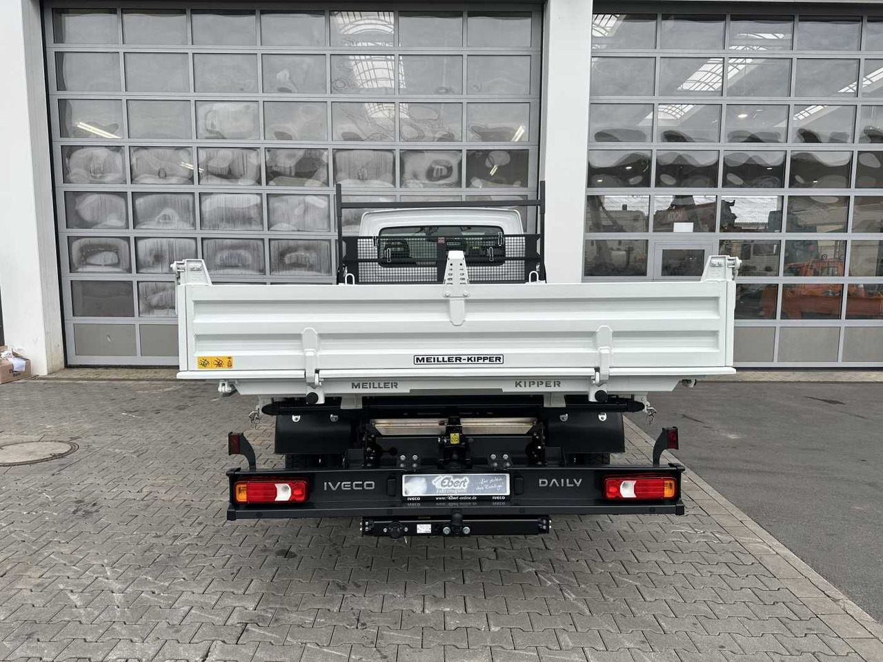 Iveco Daily 70C18H 3-S.-Kipper *R3.750mm*2xAHK* - Utilitaire benne: photos 5 Iveco Daily 70C18H 3-S.-Kipper *R3.750mm*2xAHK* - Utilitaire benne: photos 5