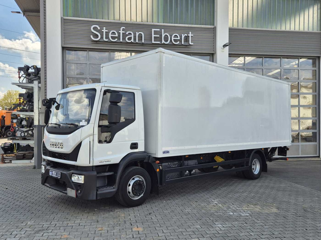 Iveco Eurocargo ML140E28/P 4x2 *LBW*AHK*Klima / 3x - Camion fourgon: photos 1 Iveco Eurocargo ML140E28/P 4x2 *LBW*AHK*Klima / 3x - Camion fourgon: photos 1