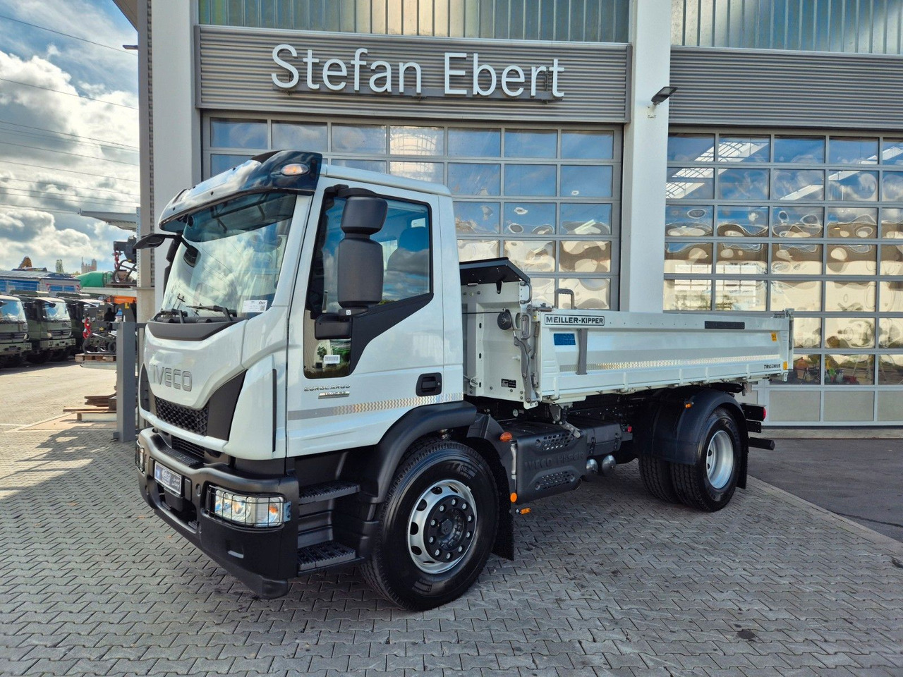 Iveco Eurocargo ML180E32K 4x2 Meiller AHK - Camion benne: photos 2 Iveco Eurocargo ML180E32K 4x2 Meiller AHK - Camion benne: photos 2