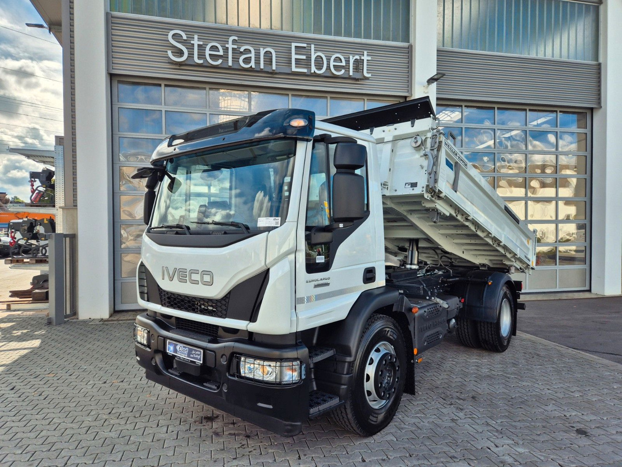 Iveco Eurocargo ML180E32K 4x2 Meiller AHK - Camion benne: photos 1 Iveco Eurocargo ML180E32K 4x2 Meiller AHK - Camion benne: photos 1