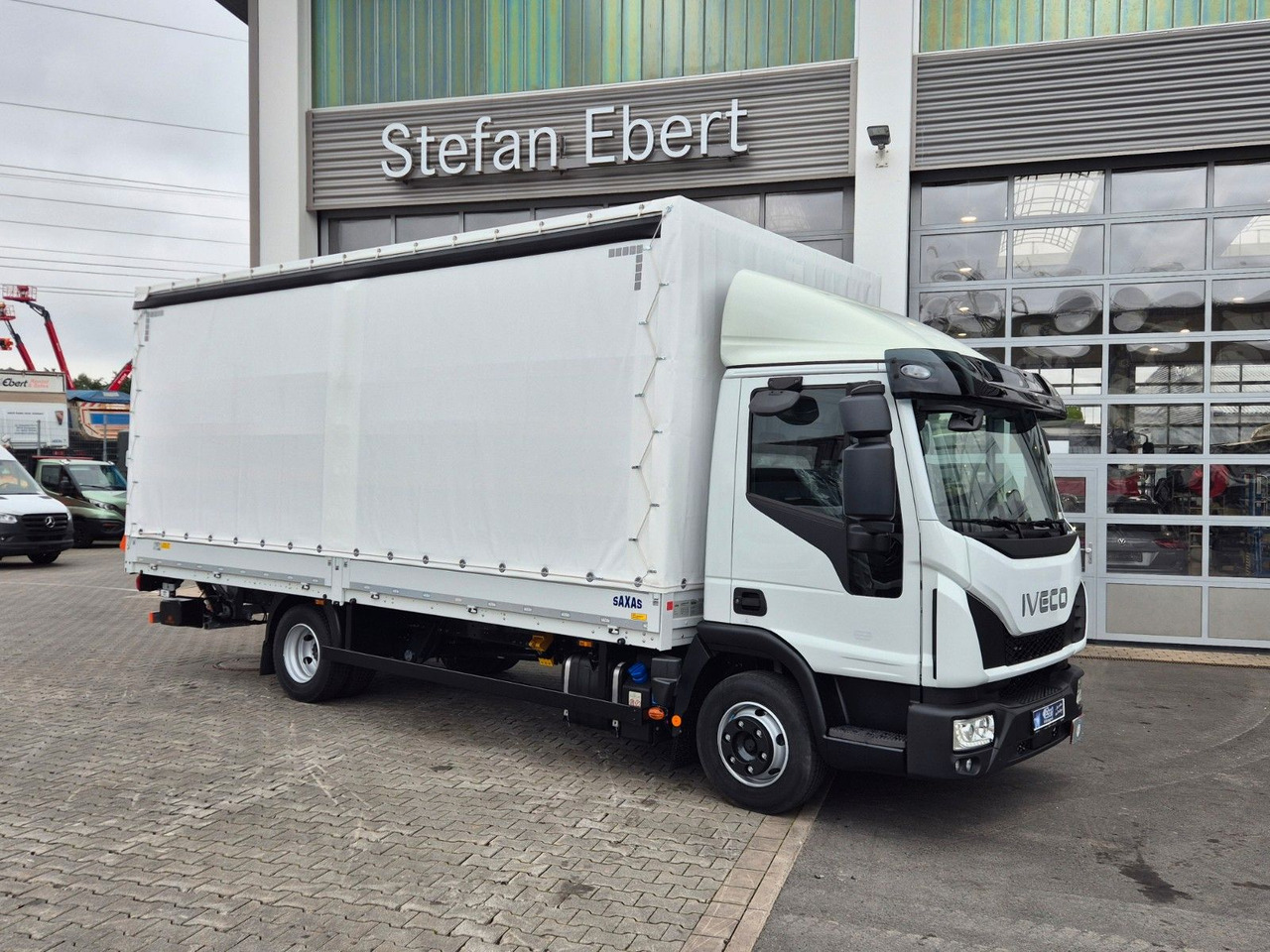 Iveco Eurocargo ML75E19/P LBW  Spoiler Klima 3 Sitze - Utilitaire rideaux coulissants (PLSC): photos 4 Iveco Eurocargo ML75E19/P LBW  Spoiler Klima 3 Sitze - Utilitaire rideaux coulissants (PLSC): photos 4